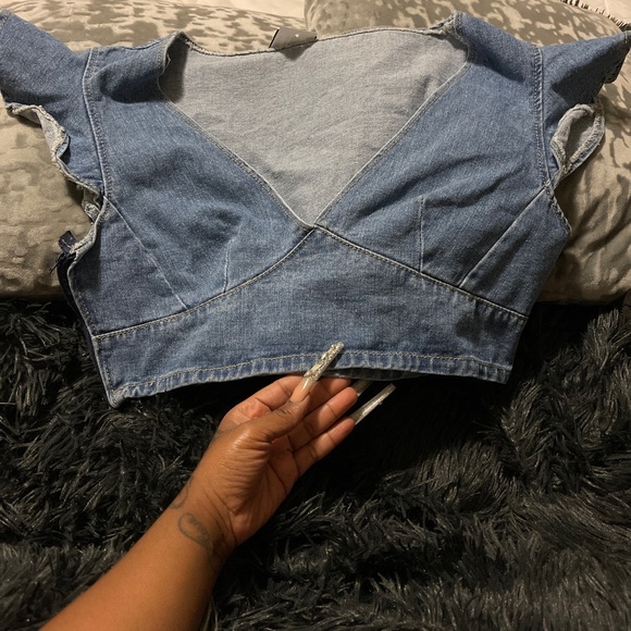PrettyLittleThing Tops - Crop top Blue Jean
